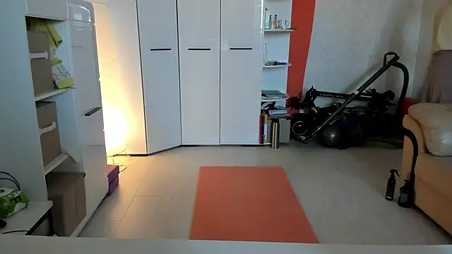 Snapshot of angelmommu chatting on March 12, 6:07 am angelmommu online show from March 12, 6:07 am