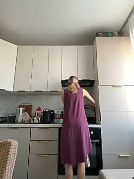 Snapshot of angelmommu chatting on March 19, 2:13 pm angelmommu online show from March 19, 2:13 pm