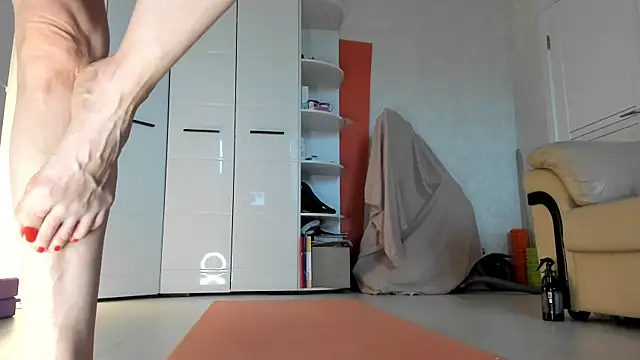 Snapshot of angelmommu chatting on March 23, 4:27 am angelmommu online show from March 23, 4:27 am