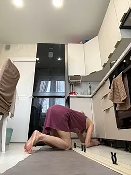 Snapshot of angelmommu chatting on November 6, 6:47 am angelmommu online show from November 6, 6:47 am