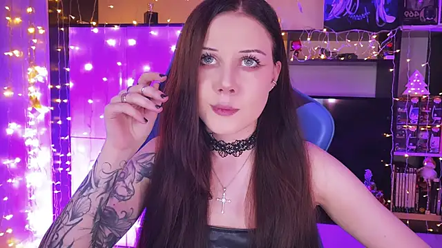 jasminevine online show from December 13, 3:49 am