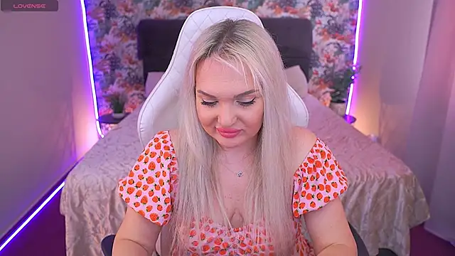 MissyMartinez online show from April 8, 7:52 am