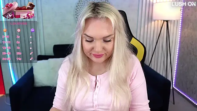 MissyMartinez online show from April 18, 7:23 am