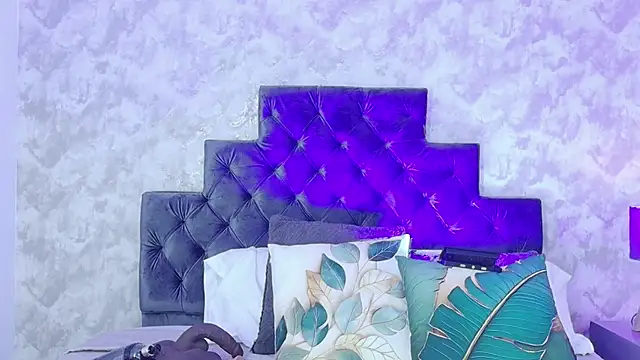 elizabeth coleman online show from April 21, 9:39 pm