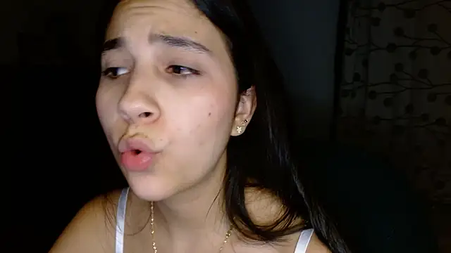 Snapshot of mia__lopez_ chatting on January 3, 5:06 am mia lopez online show from January 3, 5:06 am