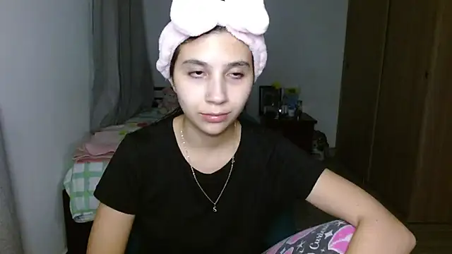 Snapshot of mia__lopez_ chatting on September 23, 5:10 am mia lopez online show from September 23, 5:10 am