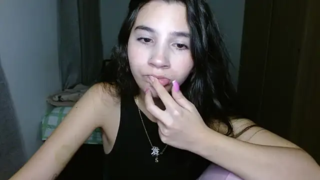 Snapshot of mia__lopez_ chatting on October 3, 2:52 am mia lopez online show from October 3, 2:52 am