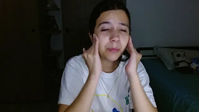 mia  lopez  online show from February 12, 4:40 am