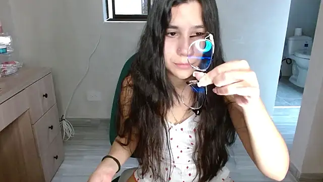 Snapshot of mia__lopez_ chatting on July 15, 10:26 pm mia lopez online show from July 15, 10:26 pm