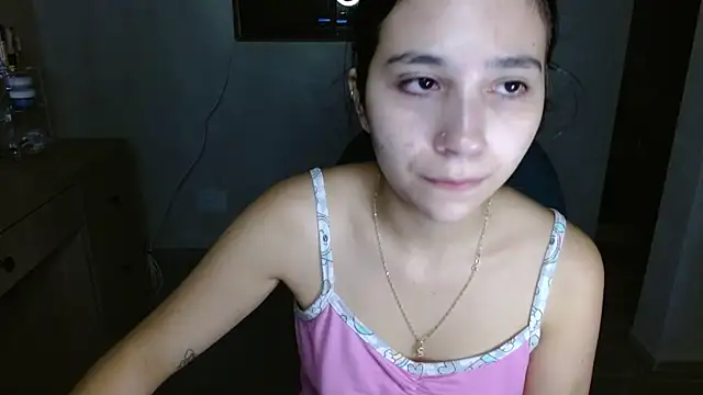 Snapshot of mia__lopez_ chatting on July 18, 4:49 am mia lopez online show from July 18, 4:49 am