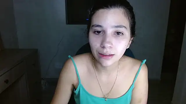 Snapshot of mia__lopez_ chatting on July 22, 5:10 am mia lopez online show from July 22, 5:10 am