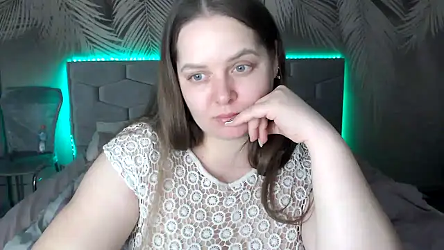 uliastar online show from February 5, 3:52 pm