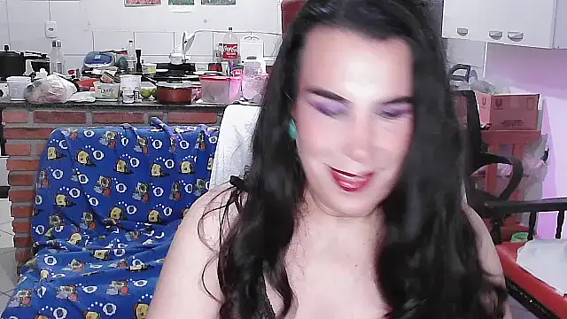 LauraVicttoria361215 online show from December 18, 2:06 am