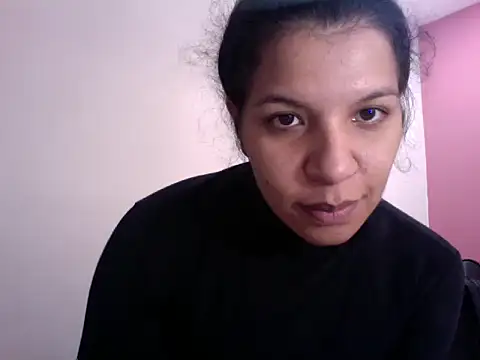 gatubelahot online show from January 24, 8:00 pm