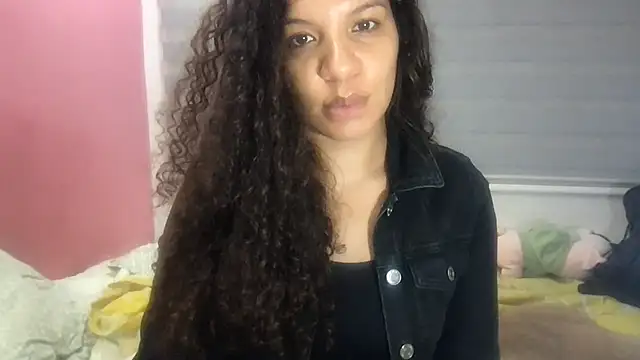 gatubelahot online show from September 20, 1:50 am