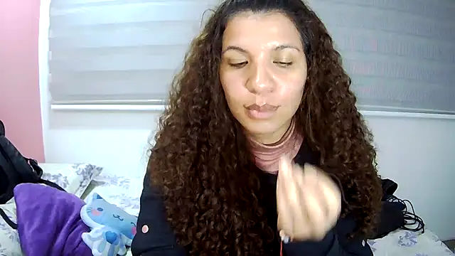 gatubelahot online show from October 24, 2:30 am