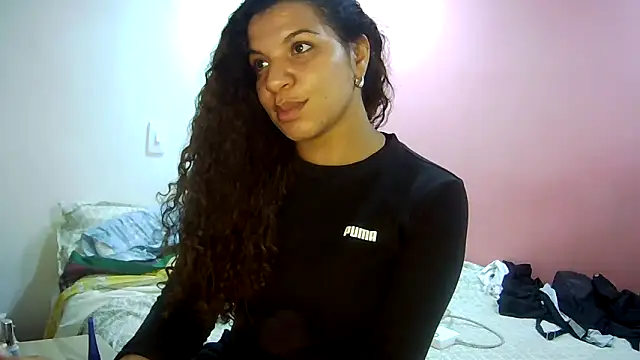 gatubelahot online show from January 18, 1:09 am