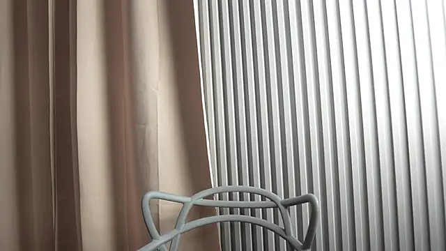 kinkylittlegirll online show from June 9, 3:18 am