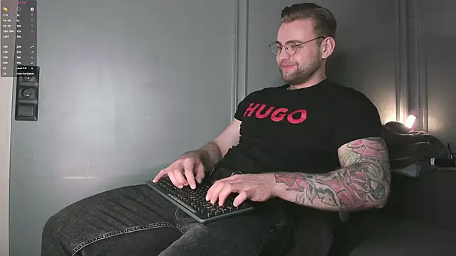 WayneWilson online show from February 22, 4:57 am