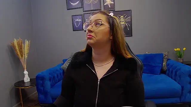 Snapshot of Katewalker_ chatting on December 9, 6:57 pm Katewalker online show from December 9, 6:57 pm