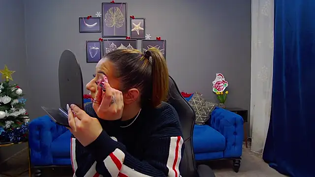 Snapshot of Katewalker_ chatting on December 17, 6:09 pm Katewalker online show from December 17, 6:09 pm