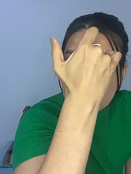 martina contreras online show from December 28, 7:11 am