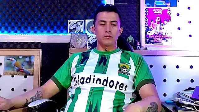 Darko0717 online show from February 22, 11:13 pm