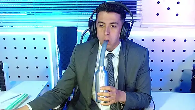 Darko0717 online show from November 10, 11:42 am