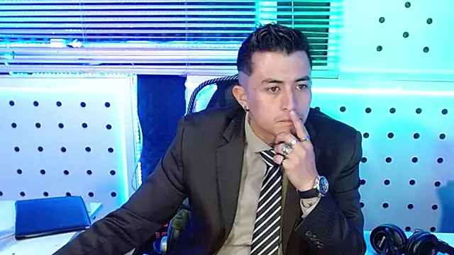 Darko0717 online show from December 4, 12:47 pm