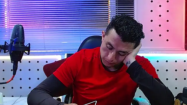 Darko0717 online show from April 21, 11:40 pm