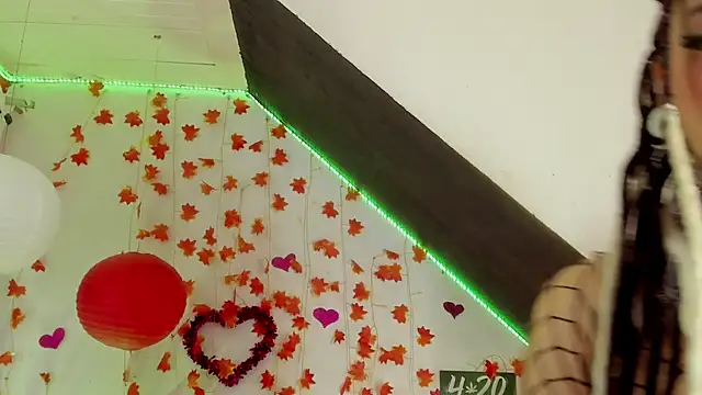 Cata green online show from February 19, 8:31 pm