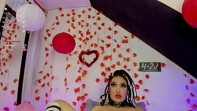 Cata green online show from February 24, 11:19 pm