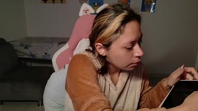 MommyMiaWs online show from May 26, 1:18 pm