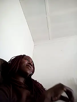 sluttylaura21 online show from March 5, 8:43 am