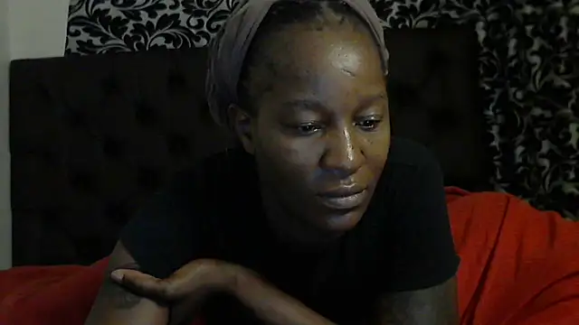 sluttylaura21 online show from March 10, 3:23 am