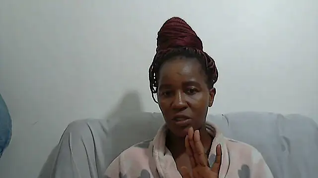 sluttylaura21 online show from March 10, 8:01 pm