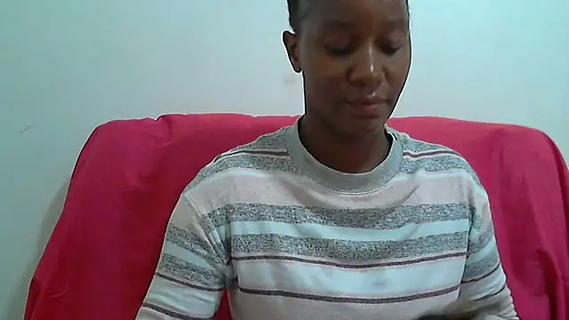 sluttylaura21 online show from March 18, 8:58 am