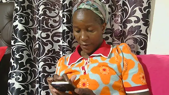 sluttylaura21 online show from September 20, 7:53 am