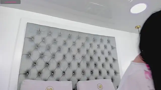 anette cooper online show from April 25, 2:03 am