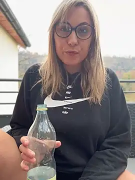 Leanymphoo online show from October 19, 9:54 am