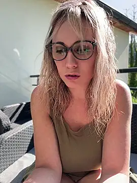 Leanymphoo online show from April 21, 9:04 am