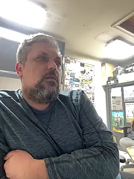 tank32s online show from March 17, 7:13 am