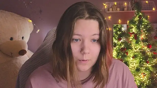 Snapshot of DjennaPalme chatting on December 15, 3:22 am DjennaPalme online show from December 15, 3:22 am