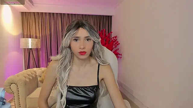 emilly smith 1 online show from February 6, 3:06 am