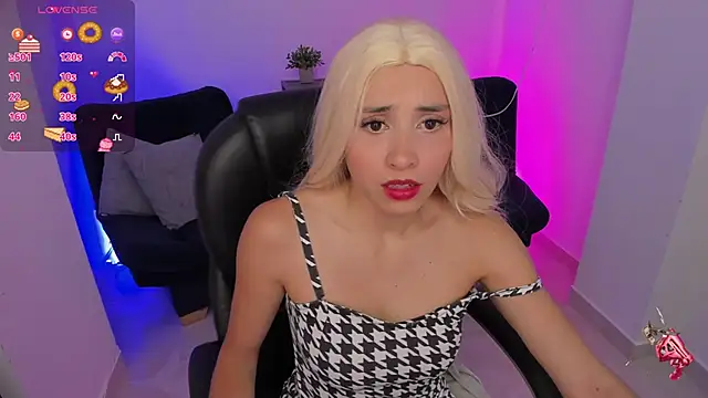 emilly smith 1 online show from April 4, 6:33 am