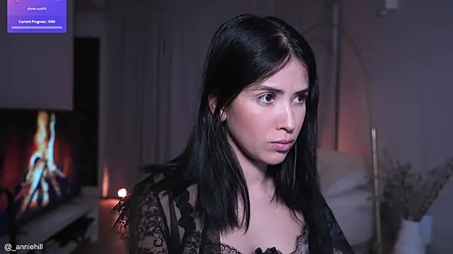 Snapshot of anniehillofficial chatting on October 3, 9:01 pm anniehillofficial online show from October 3, 9:01 pm