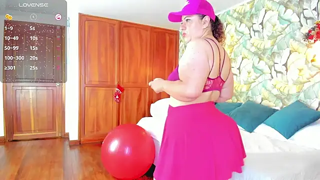 PamelaRizzoo online show from December 21, 3:20 pm