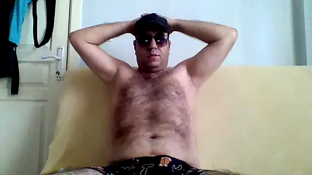 Snapshot of fraud705 chatting on July 18, 12:53 pm fraud705 online show from July 18, 12:53 pm