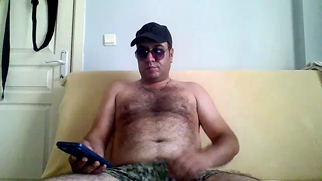 Snapshot of fraud705 chatting on July 19, 3:38 pm fraud705 online show from July 19, 3:38 pm