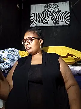 Snapshot of YELLOW_BONE chatting on December 8, 7:32 pm YELLOW BONE online show from December 8, 7:32 pm